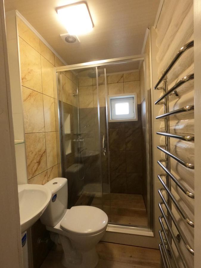 "Lian" Family Hotel & Restaurant Volosyanka  المظهر الخارجي الصورة