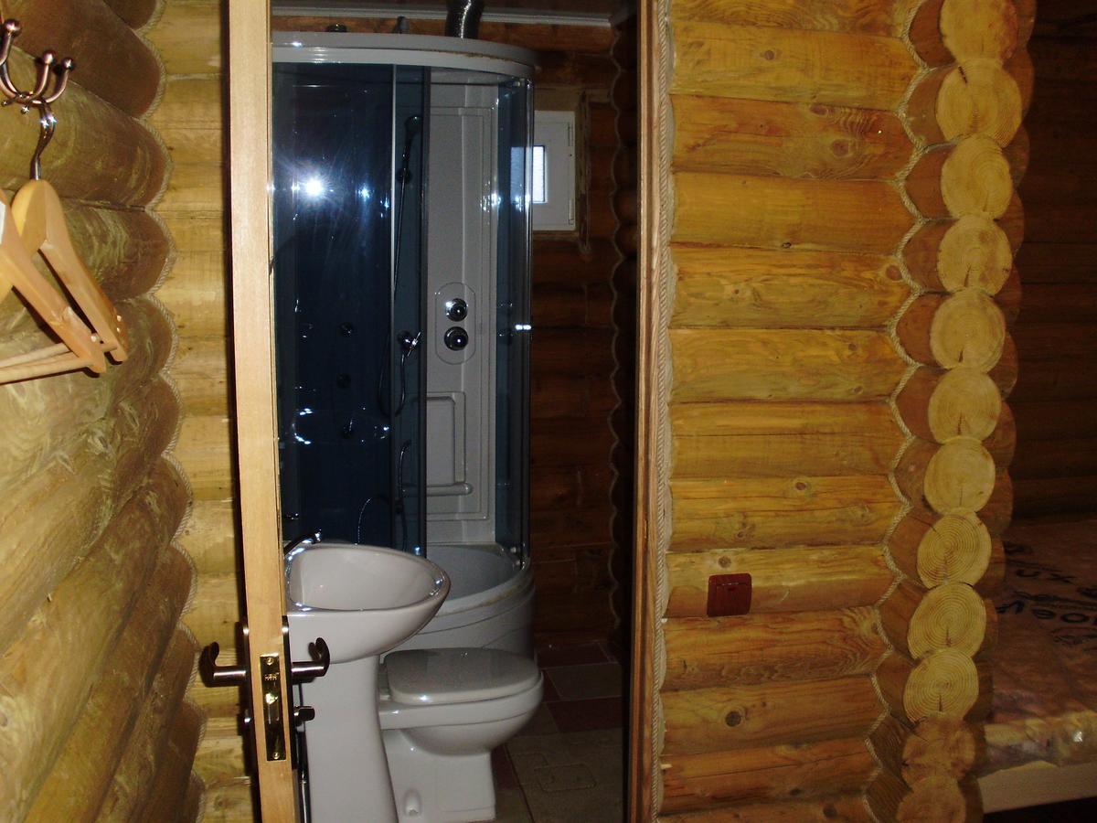 "Lian" Family Hotel & Restaurant Volosyanka  الغرفة الصورة