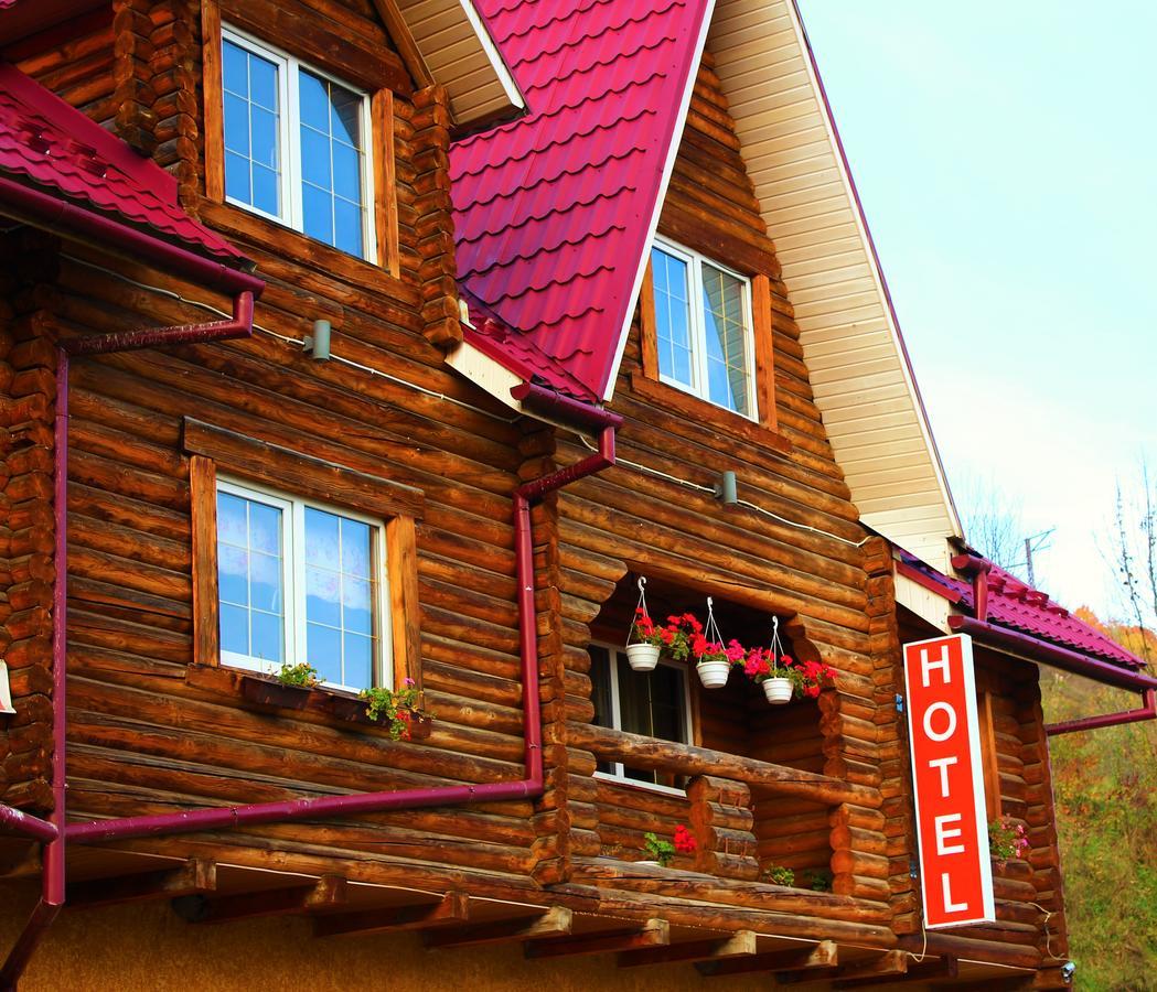 "Lian" Family Hotel & Restaurant Volosyanka  المظهر الخارجي الصورة